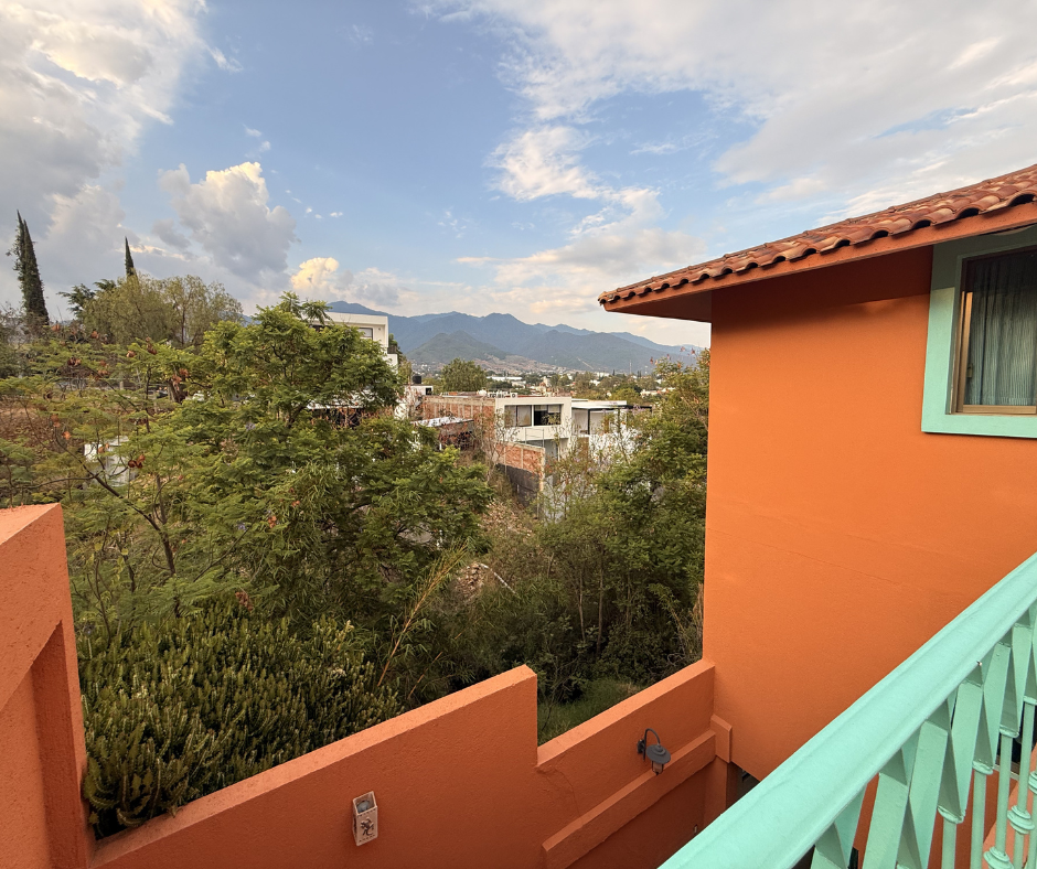RESIDENCE FOR SALE IN COLONIA LOMA LINDA, OAXACA