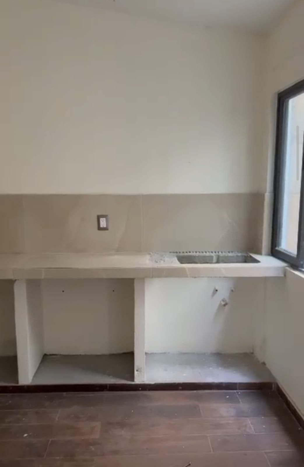 CASA DUPLEX EN VENTA EN COLONIA BUGAMBILIAS