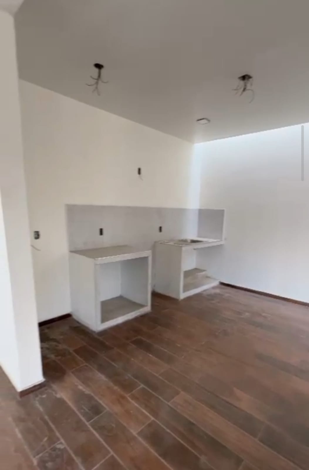 CASA DUPLEX EN VENTA EN COLONIA BUGAMBILIAS
