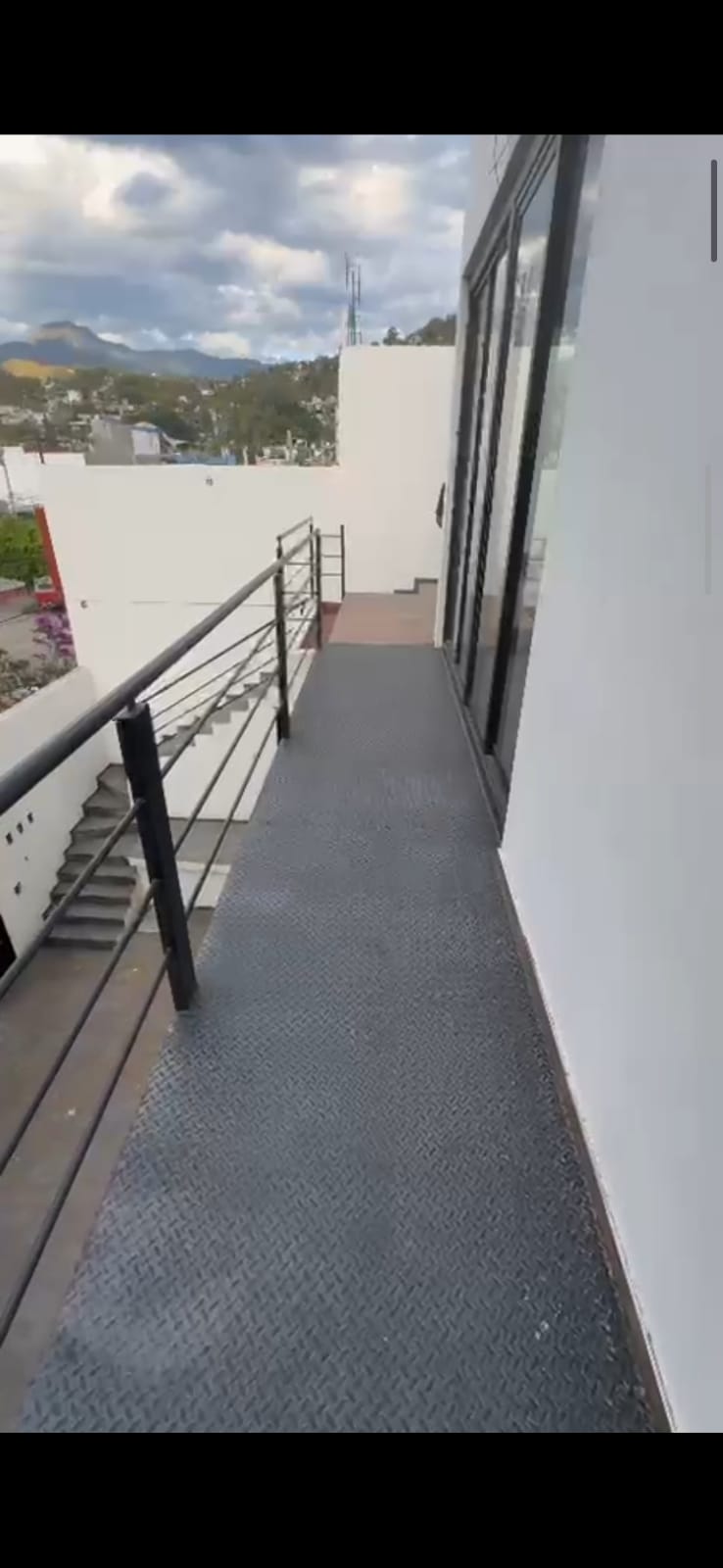 CASA DUPLEX EN VENTA EN COLONIA BUGAMBILIAS